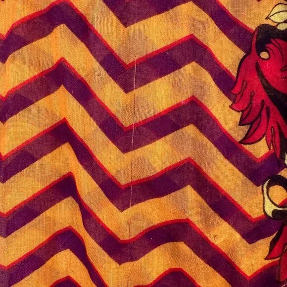 Vintage Y2K Harry Potter Gryffindor Infinity Scarf Chevron Pattern Yellow & Red - Picture 13 of 16